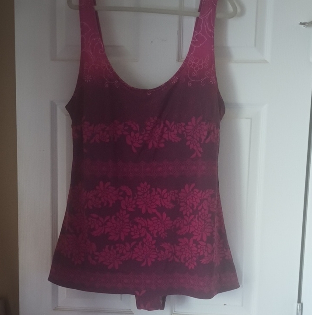 Floral Patterned Pink Tank Top